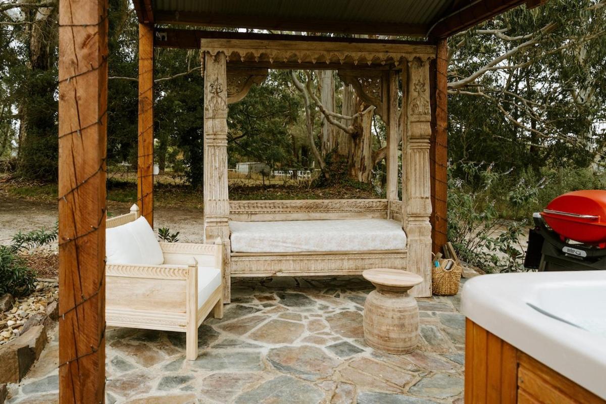 Launching Place The Temple - Country Farm Retreatヴィラ エクステリア 写真
